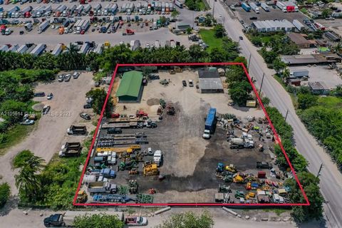 15721 NW 122 AVE Miami FL 33018