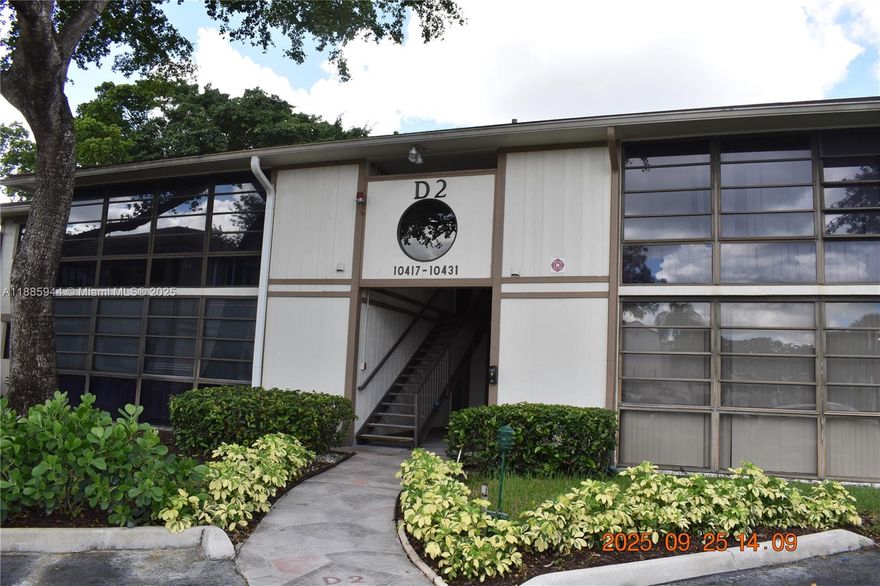 Great unit. Completely Remodeled. New flooring. Upgraded kitchen cabinets, bathrooms vanities. Neutral colors. Very spacious closets. Washer and dryer in unit. First floor apartment. Ready to Move In!! Super clean apartment. Just bring your toothbrush.