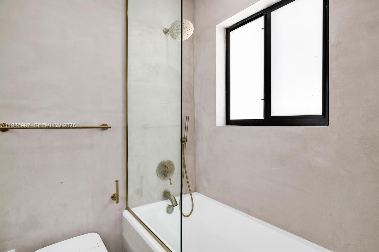 EL PORTAL - Residential Lease