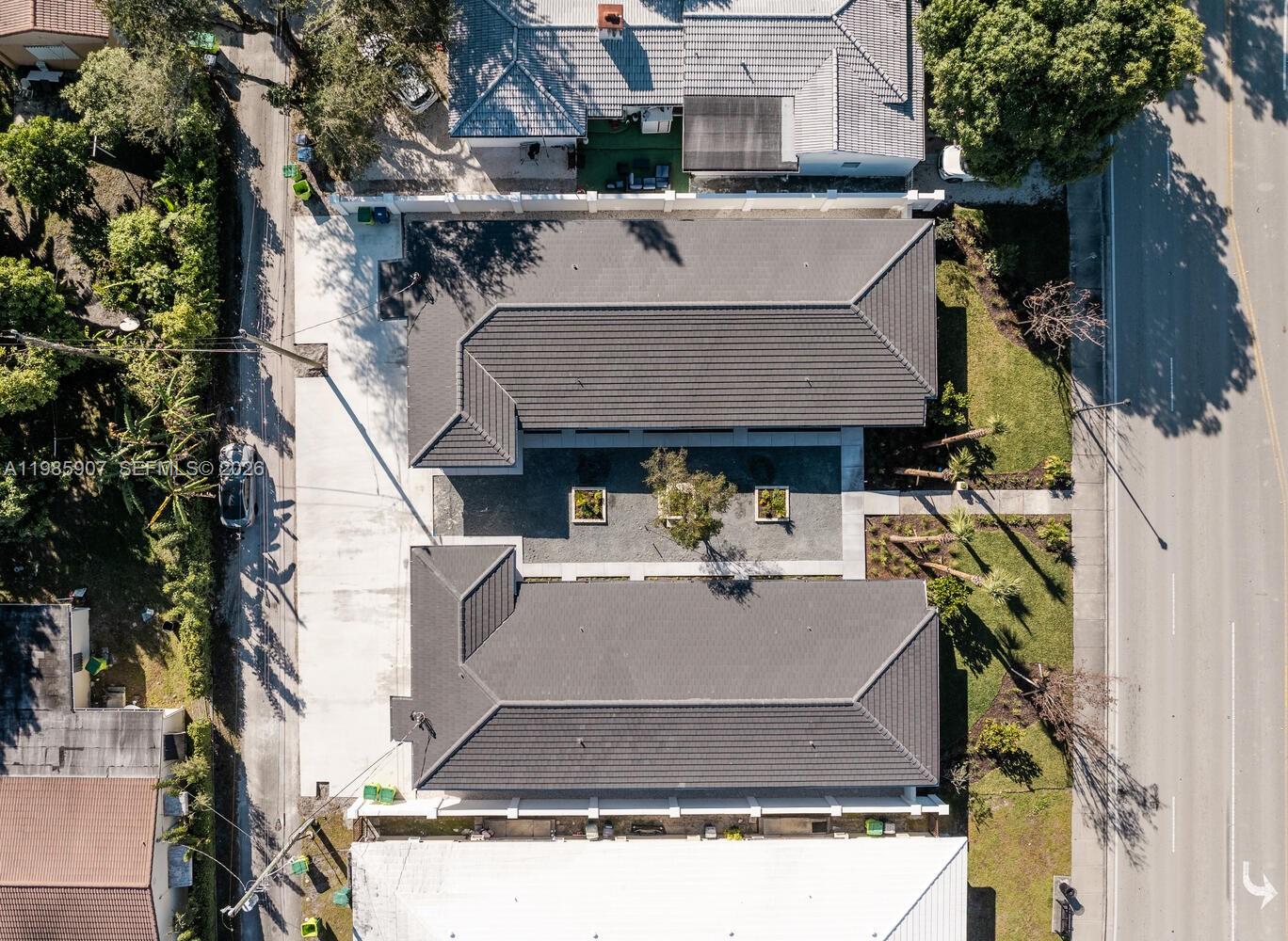 EL PORTAL - Residential Lease