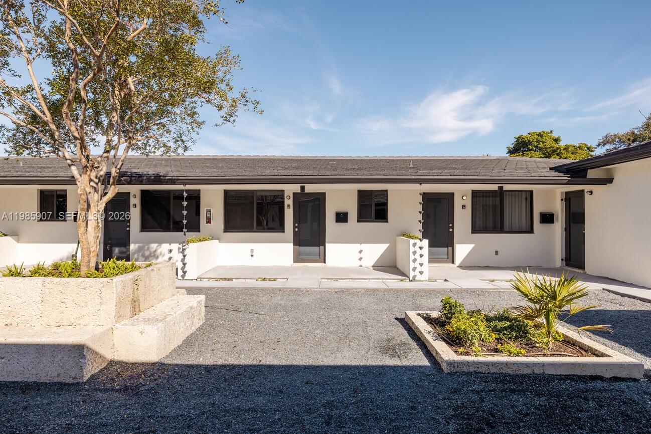 EL PORTAL - Residential Lease