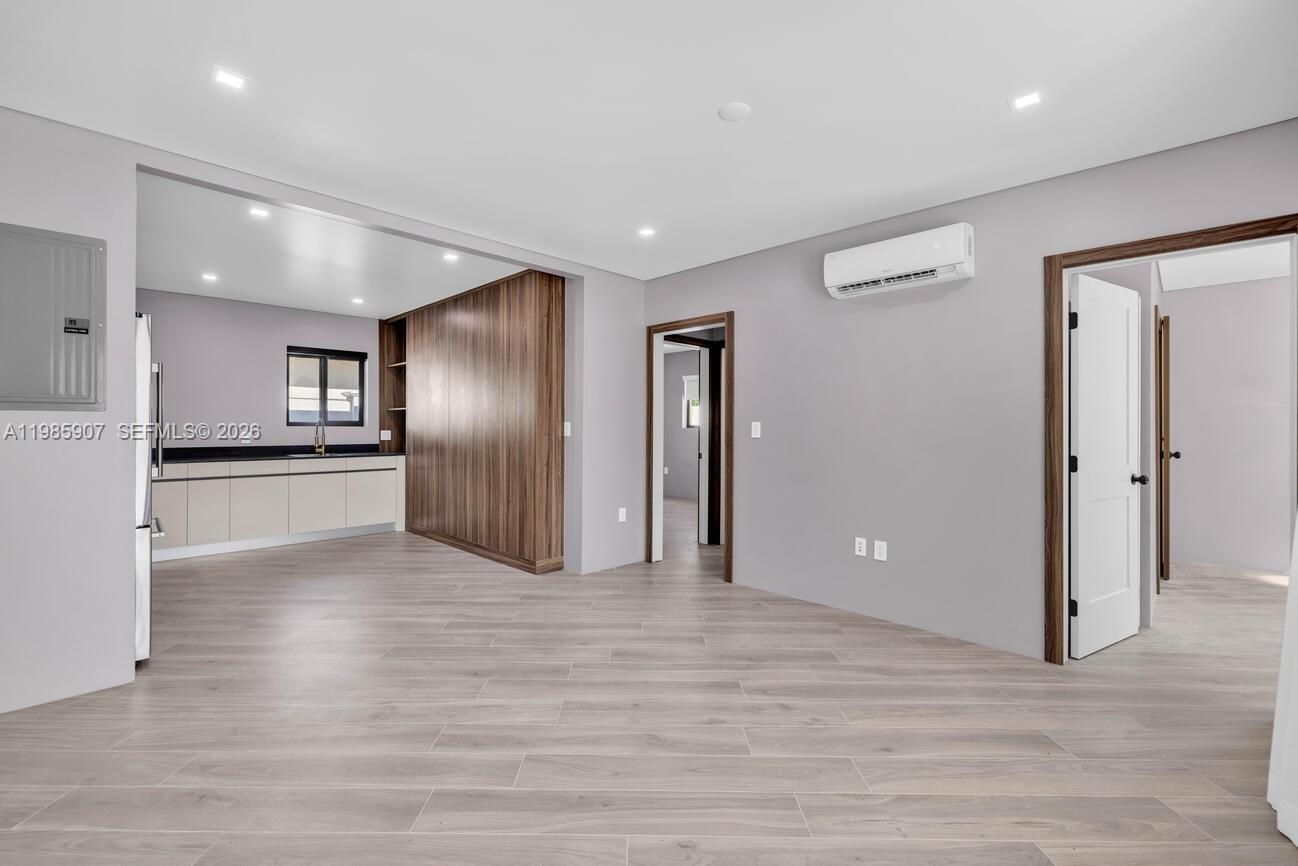 EL PORTAL - Residential Lease