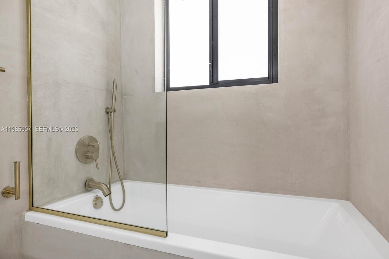 EL PORTAL - Residential Lease