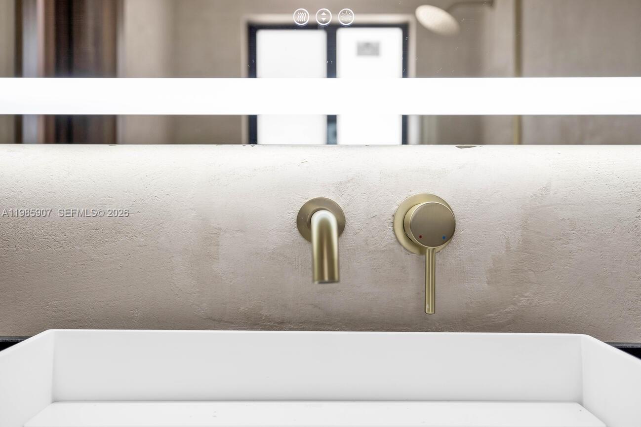 EL PORTAL - Residential Lease