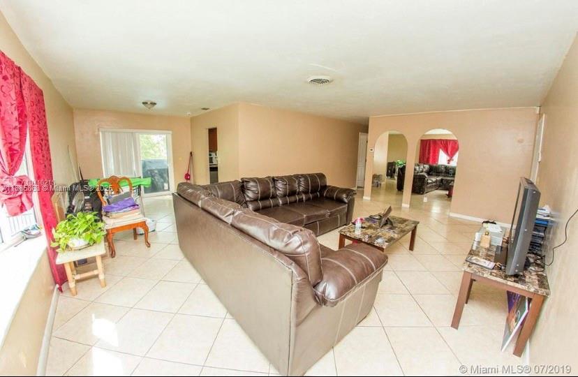 WINDERMERE CONDO NUMBER O - Residential Lease