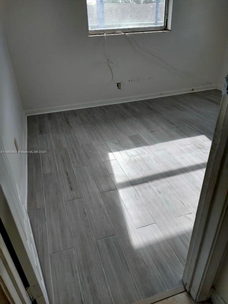 WINDERMERE CONDO NUMBER O - Residential Lease
