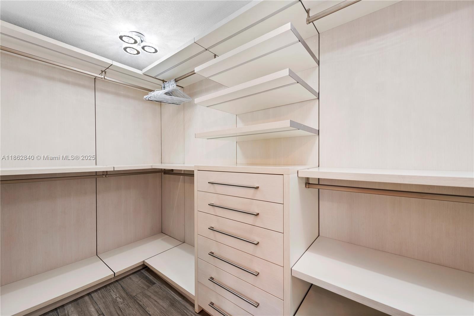 BOSSERT ISLES - Residential Lease