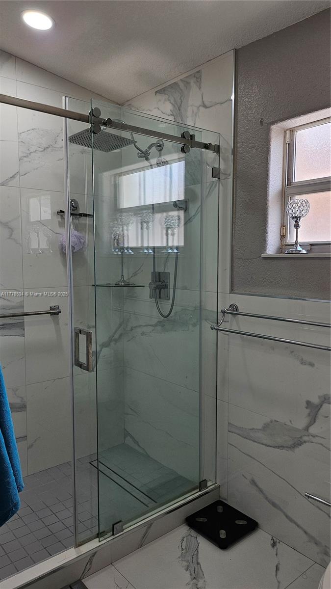 SERENITY POINT - Residential