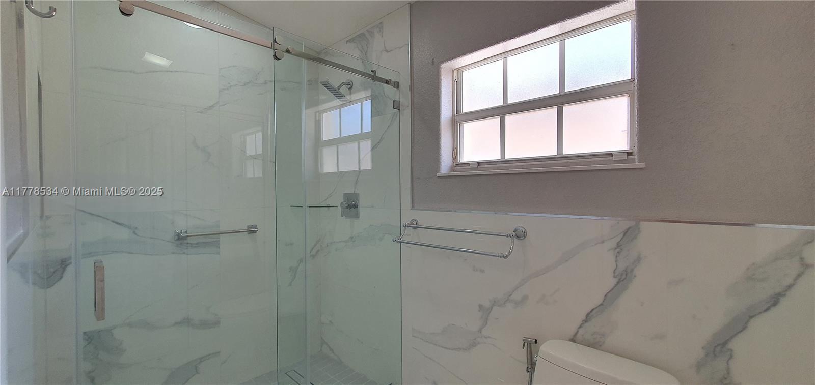 SERENITY POINT - Residential