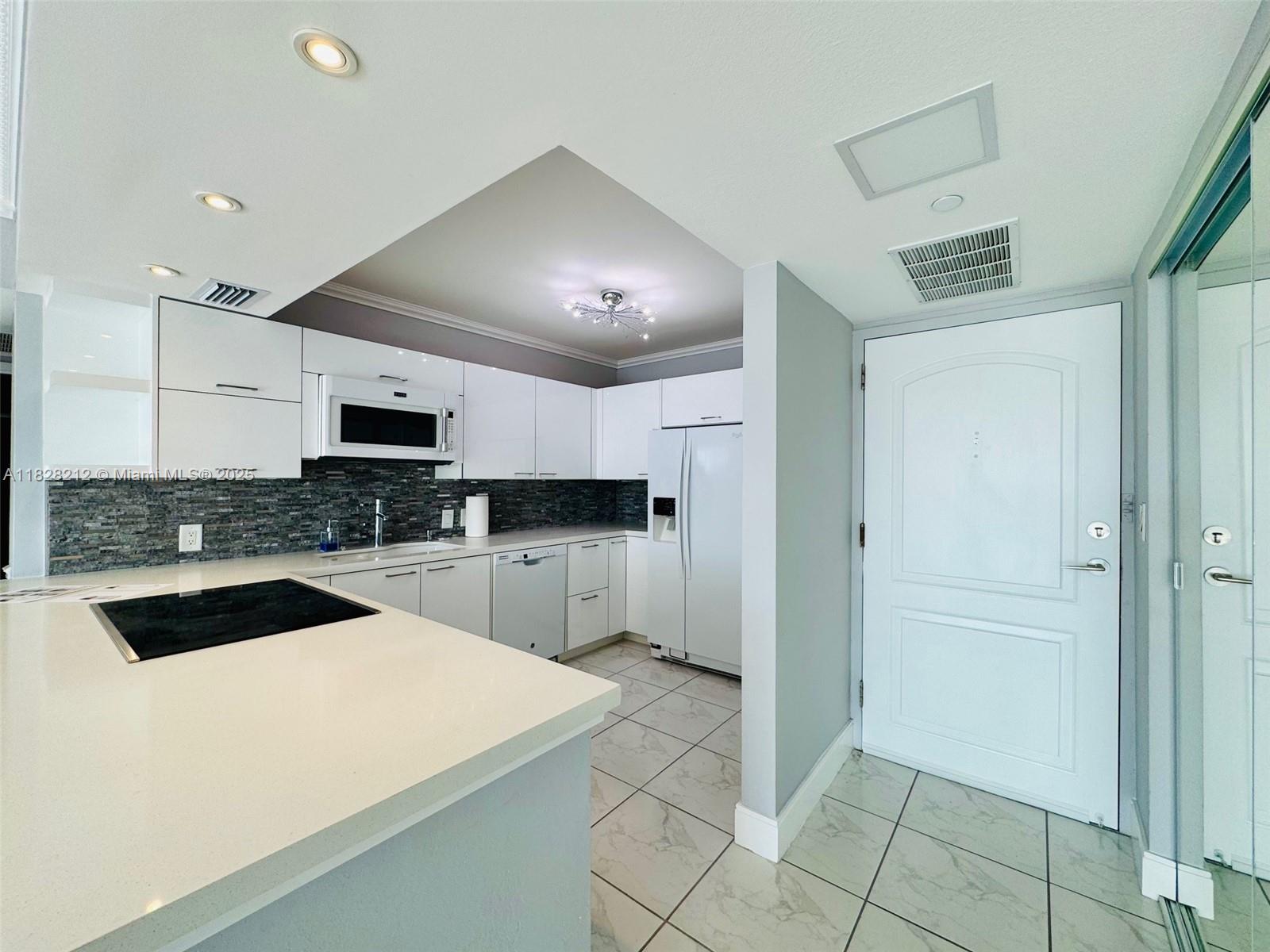 3625 N Country Club Dr 2009