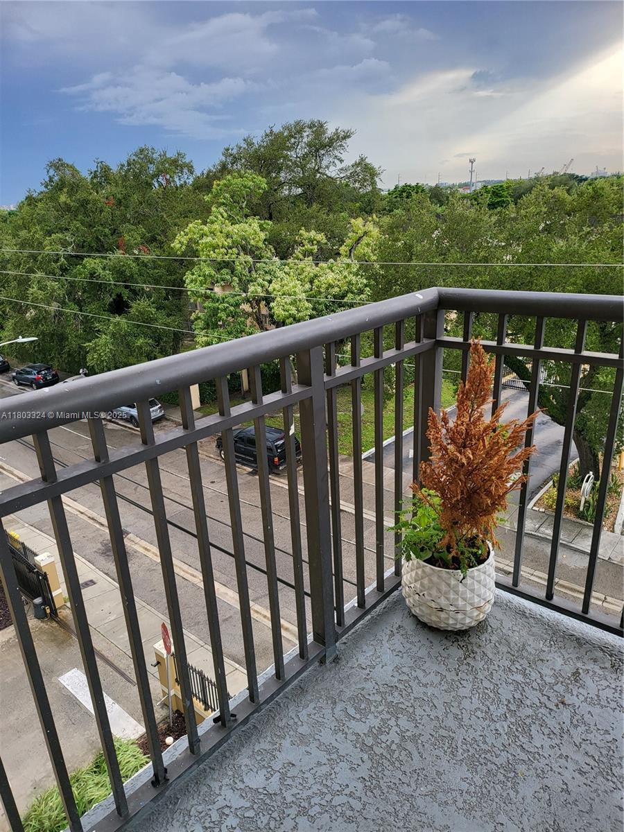 Rental Property at 2647 Nw 25th Ave 202, Miami, Broward County, Florida - Bedrooms: 2 
Bathrooms: 2  - $2,100 MO.