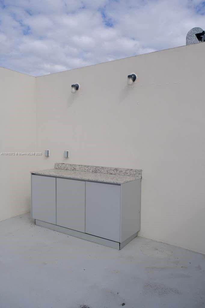 PARADISE ONE - Residential