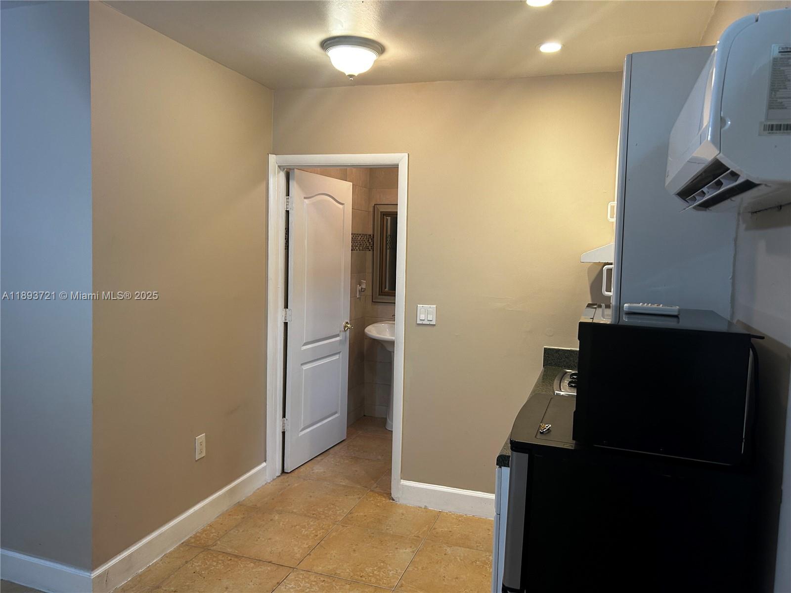 HIDDEN FOREST ESTATES - Residential Lease