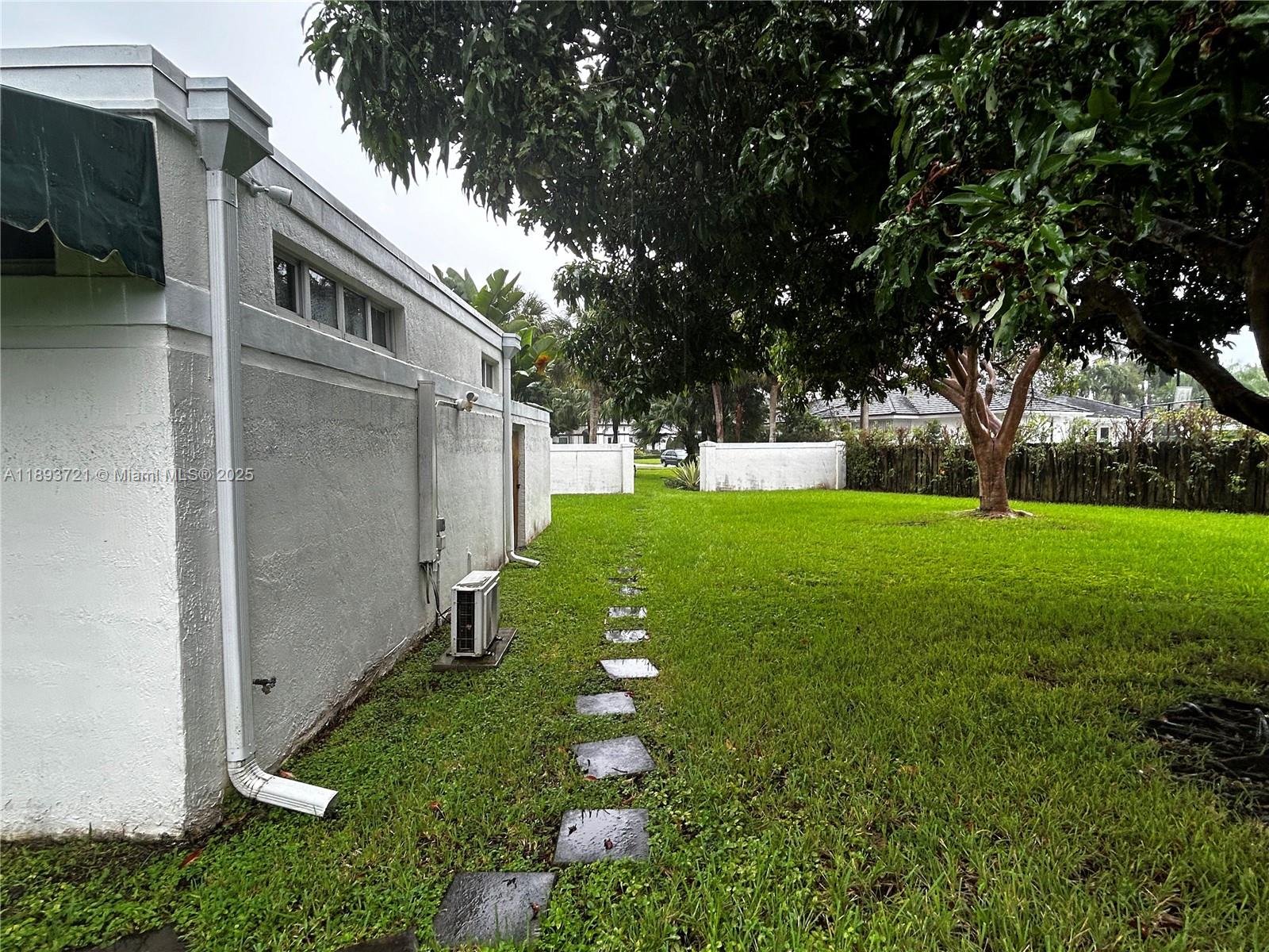 HIDDEN FOREST ESTATES - Residential Lease