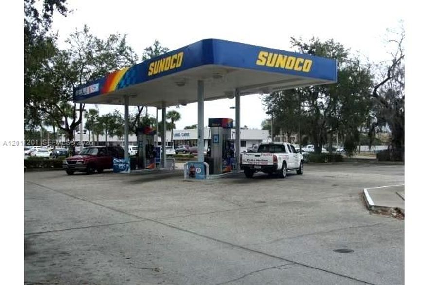 Prime ±0.77-acre signalized corner in Daytona Beach with existing gas station infrastructure. Former c-store with pumps, and tanks in place. Currently dark with no fuel contract, offering maximum flexibility for new ownership. Ideal for gas operator or redevelopment into QSR, car wash, convenience store, or retail. High traffic counts and excellent visibility along major corridor. Value-add opportunity with multiple exit strategies. Buyer to verify zoning, environmental, and condition of equipment. Rare chance to reposition a well-located commercial site.