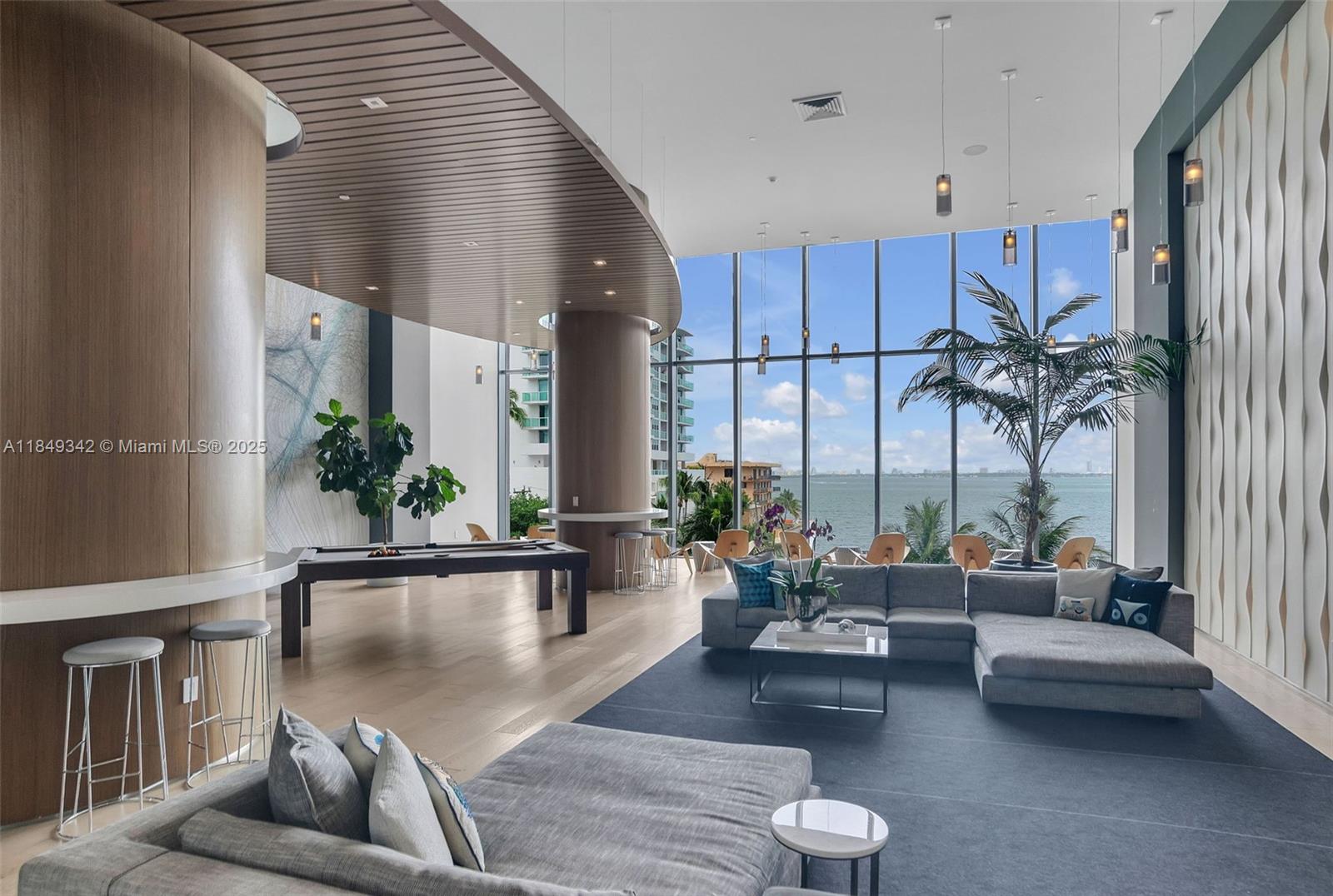 ICON BAY CONDO - Residential Lease