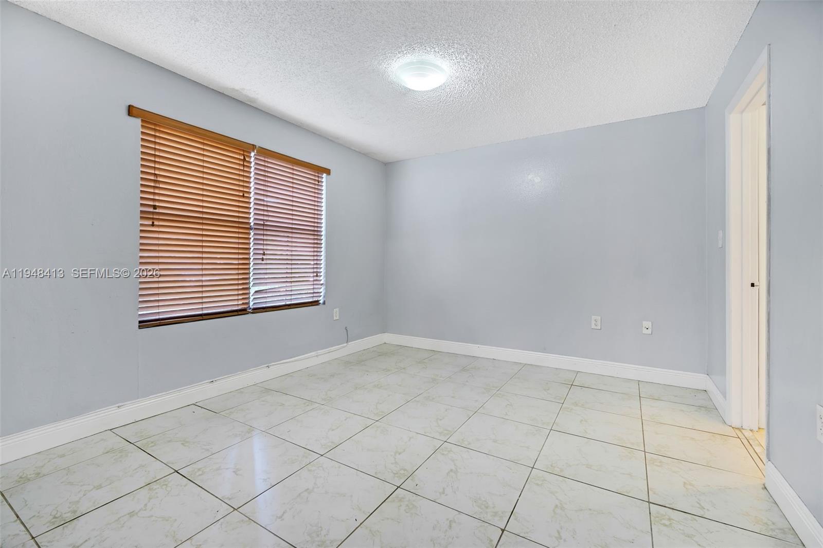 BISCAYNE BEACH CLUB CONDO - Residential