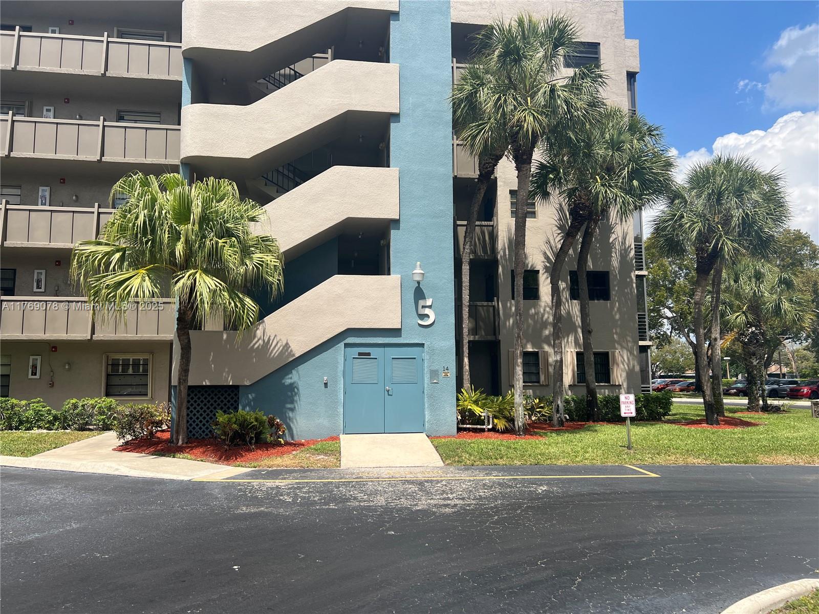 COLONY POINT 5 CONDO - Residential