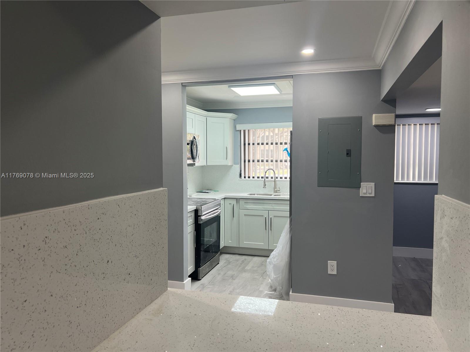 COLONY POINT 5 CONDO - Residential