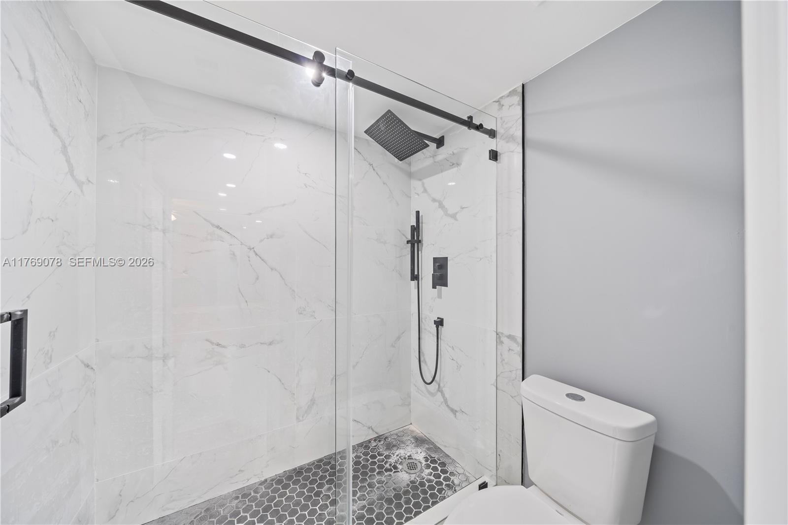 COLONY POINT 5 CONDO - Residential