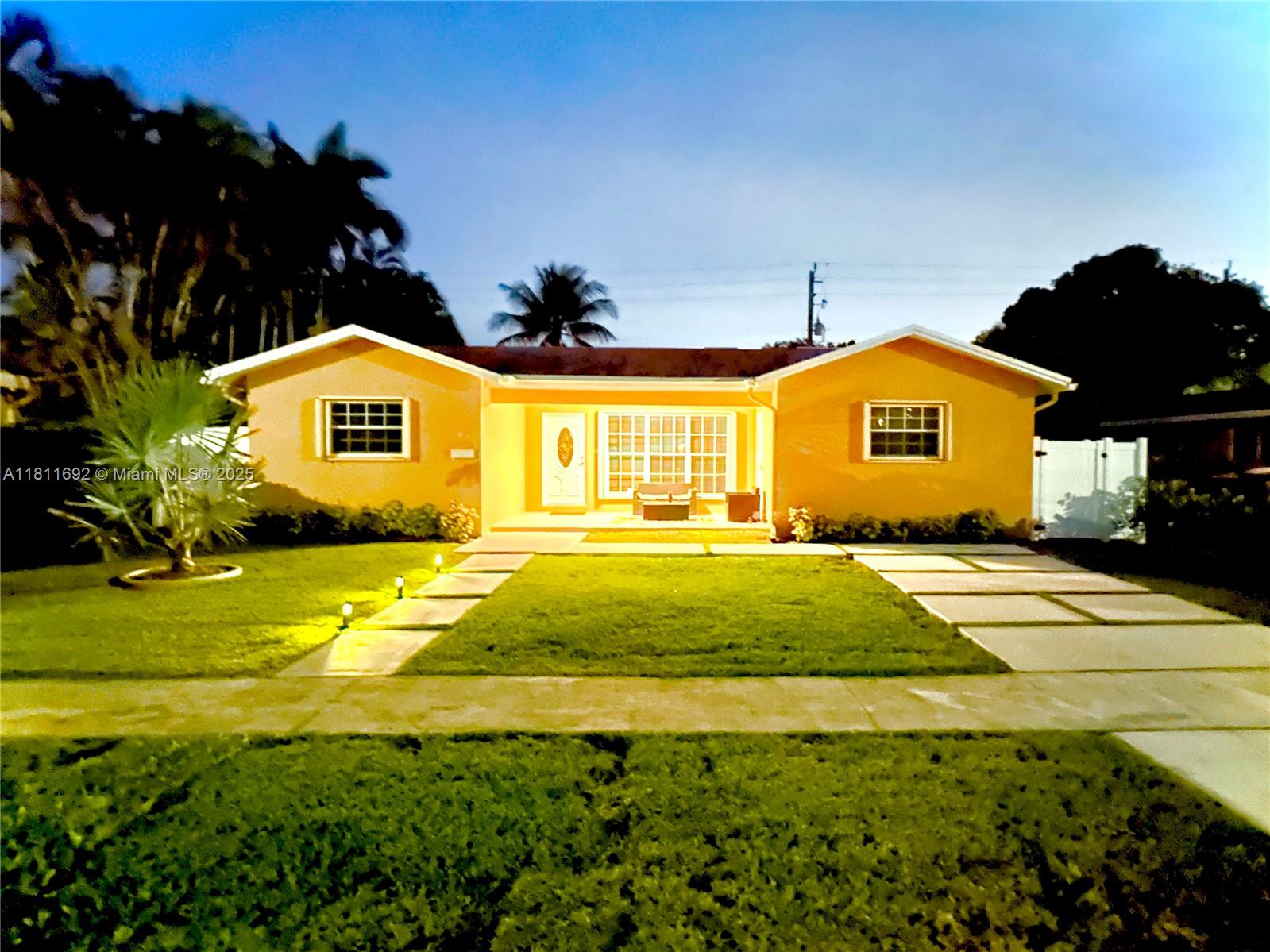 Property for Sale at 206 Se 3rd Pl, Dania Beach, Miami-Dade County, Florida - Bedrooms: 3 
Bathrooms: 2  - $695,000