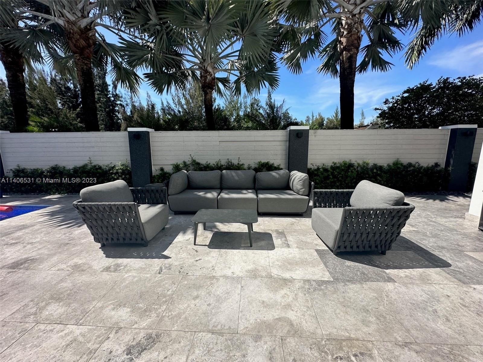 DORAL COMMONS RESIDENTIAL - Residential