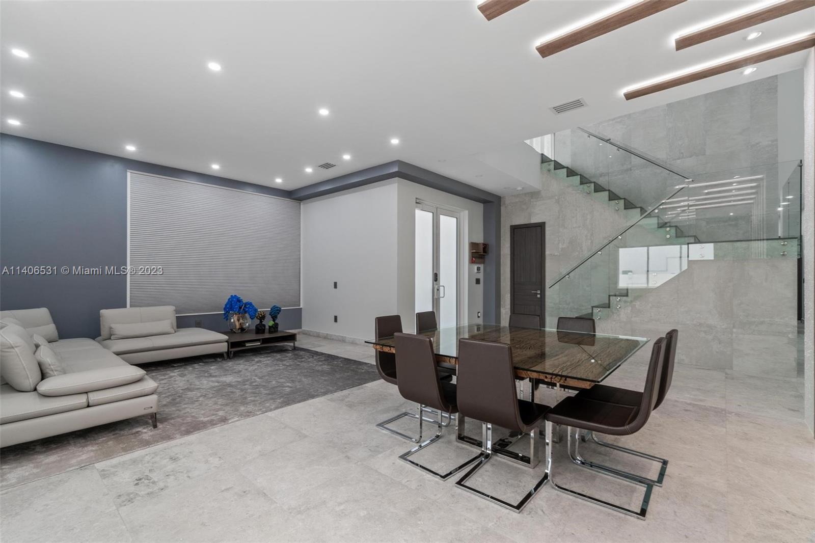 DORAL COMMONS RESIDENTIAL - Residential