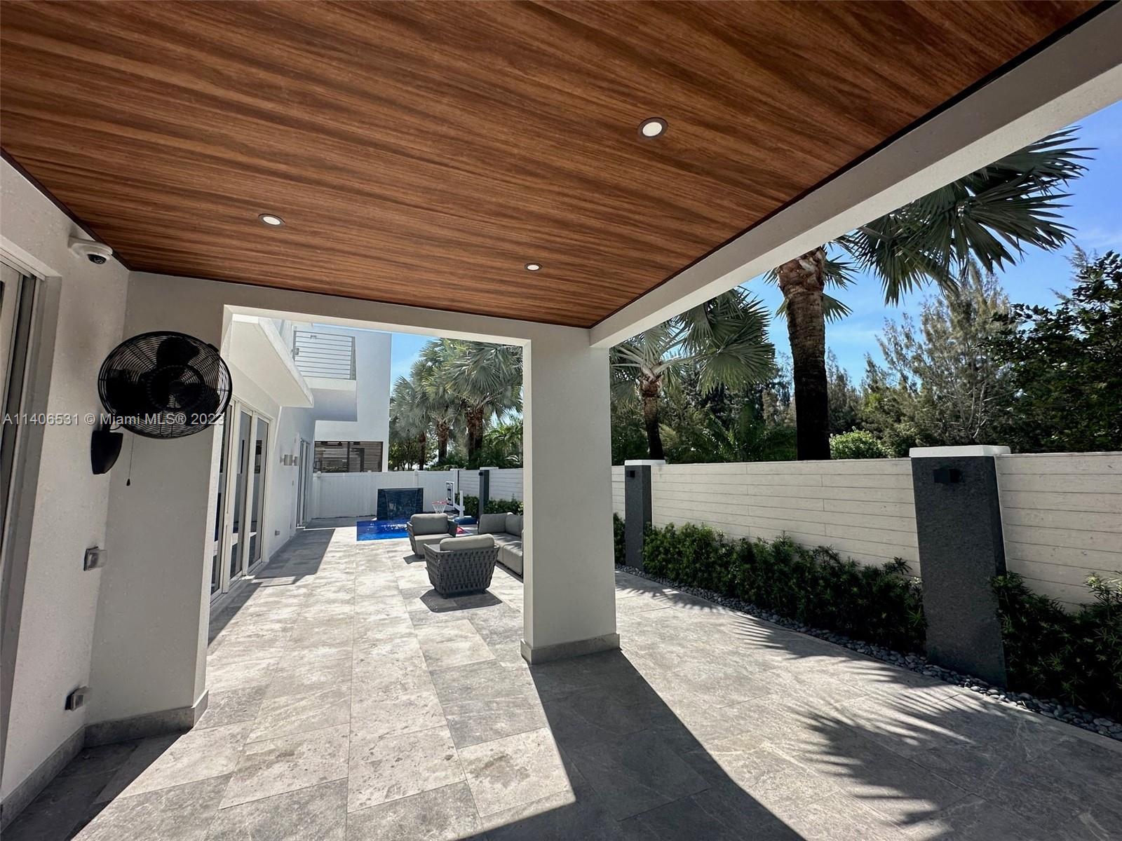 DORAL COMMONS RESIDENTIAL - Residential