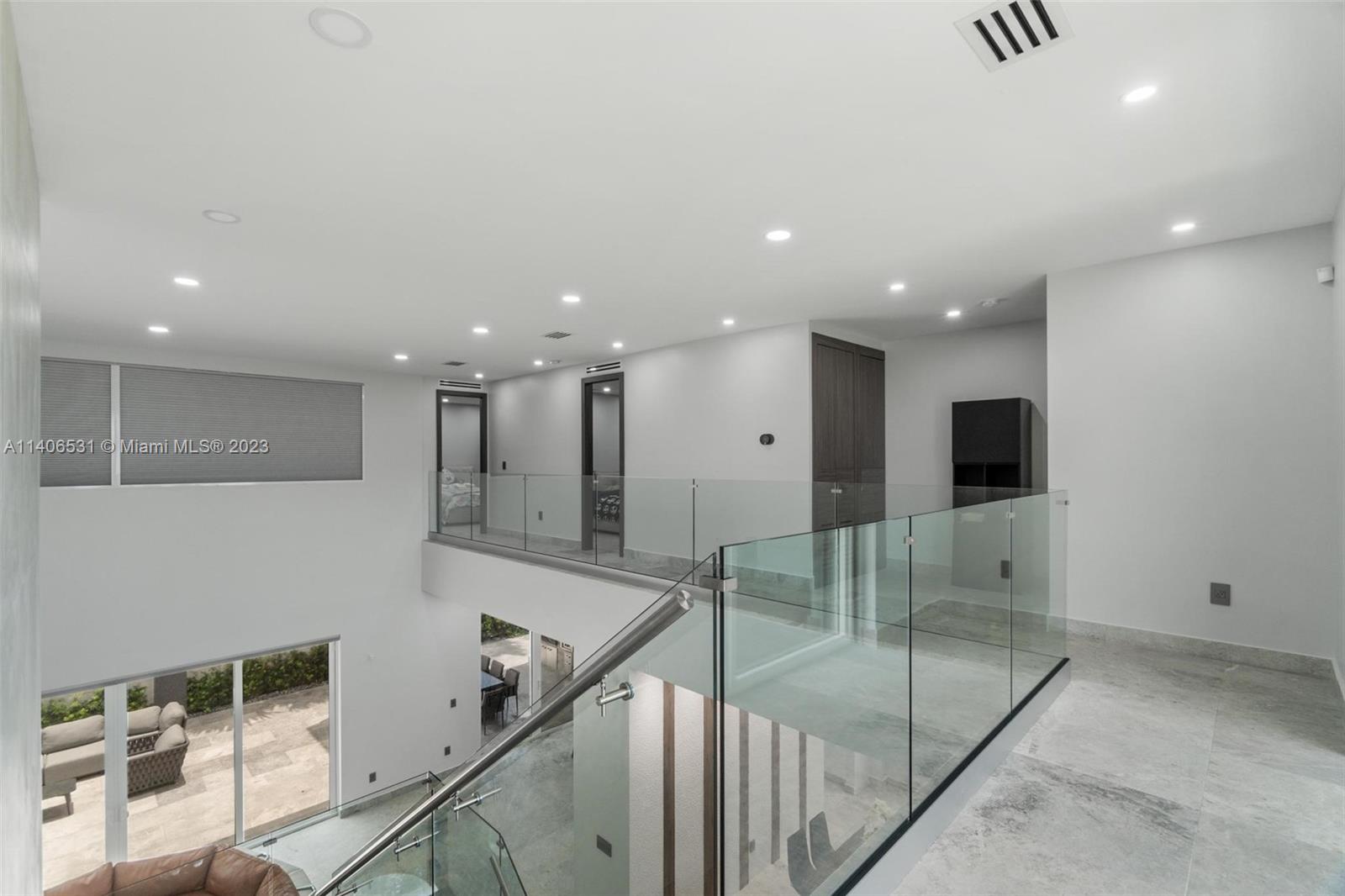 DORAL COMMONS RESIDENTIAL - Residential