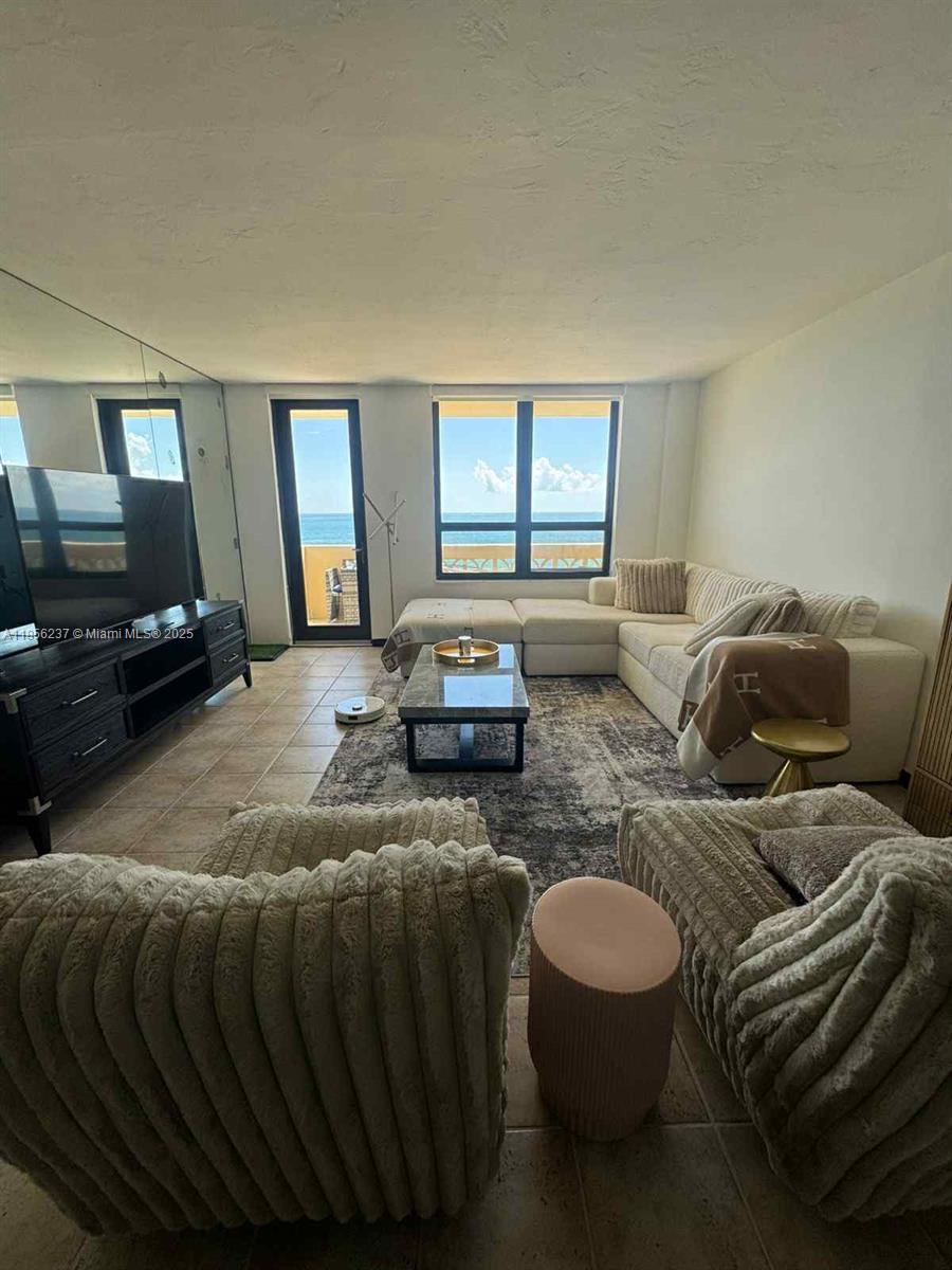 THE PLAZA OF BAL HARBOUR - Residential Lease