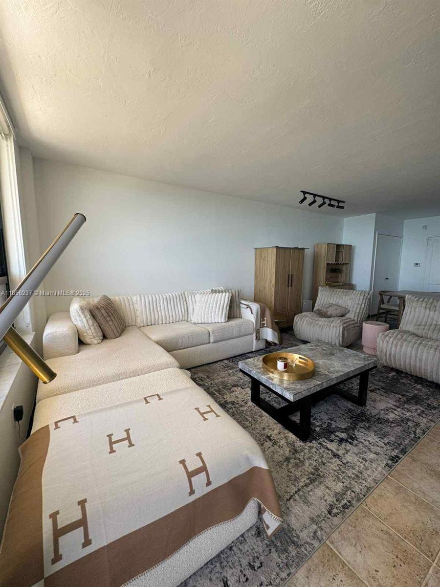 THE PLAZA OF BAL HARBOUR - Residential Lease