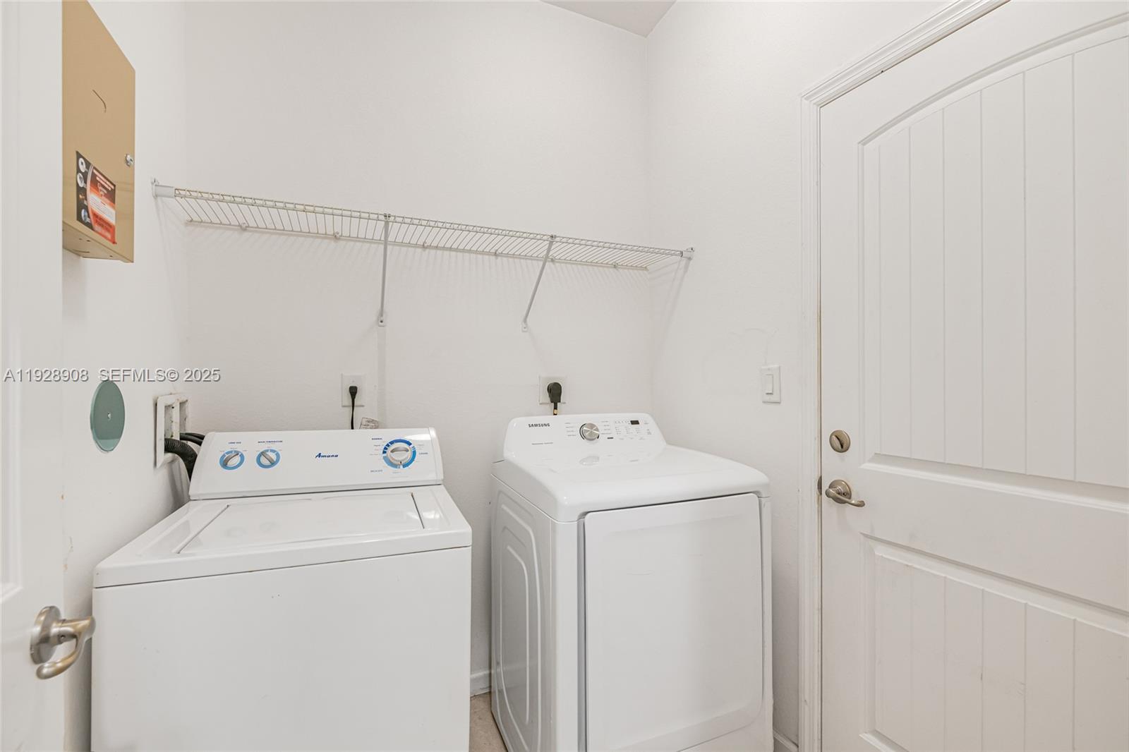 HEMINGWAY POINT - Residential