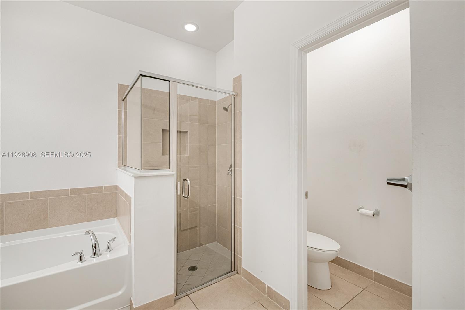 HEMINGWAY POINT - Residential