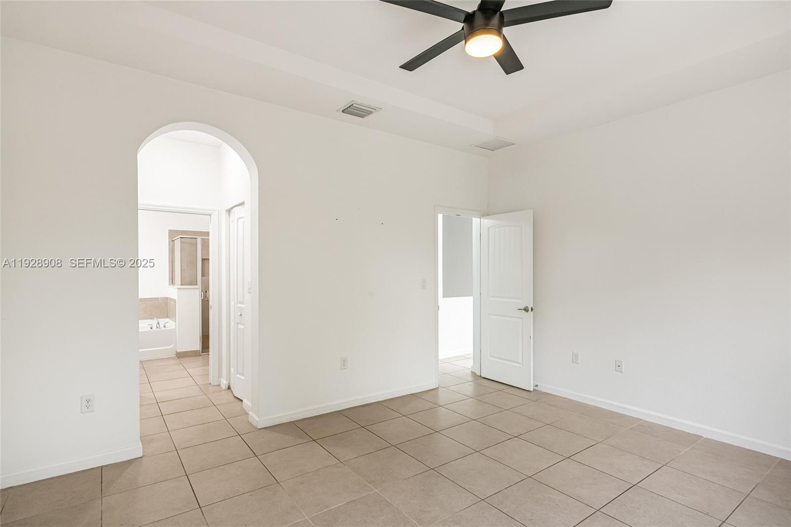 HEMINGWAY POINT - Residential