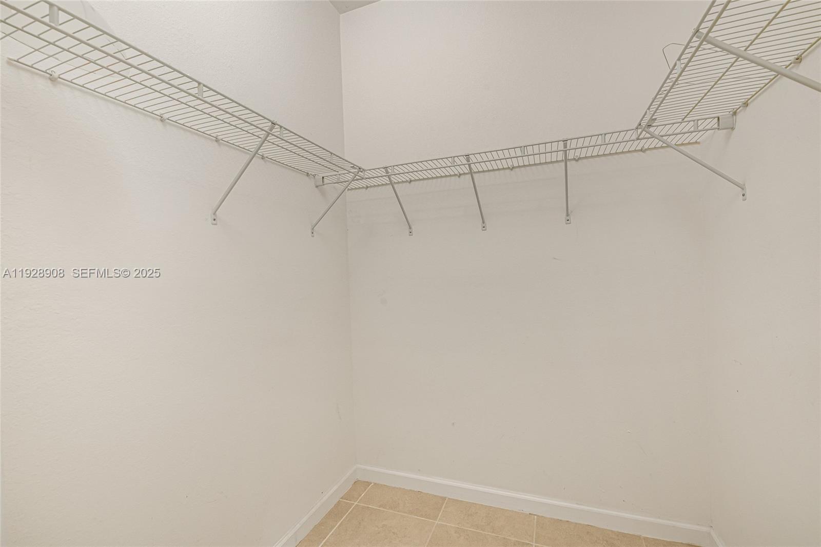 HEMINGWAY POINT - Residential