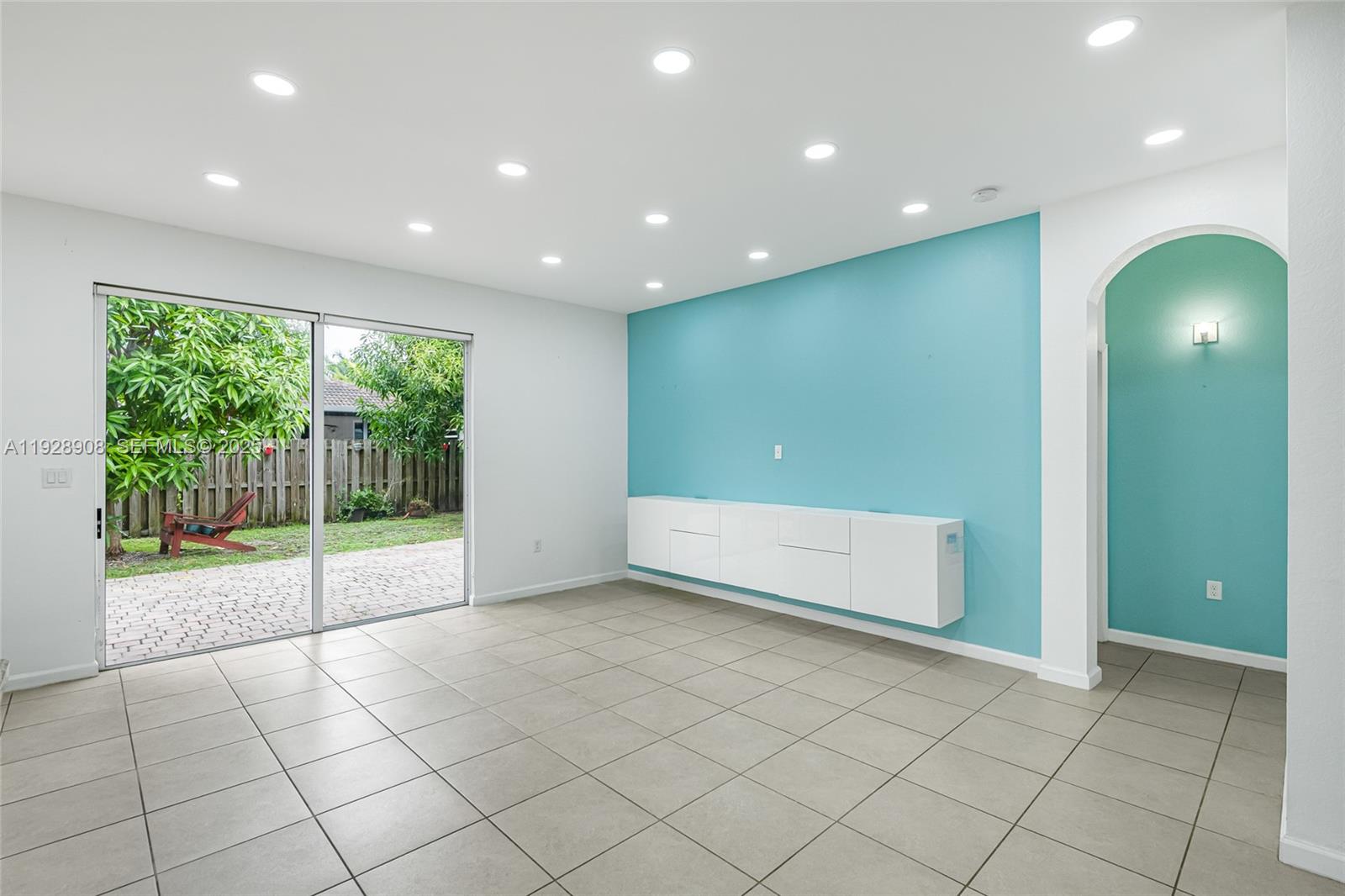 HEMINGWAY POINT - Residential