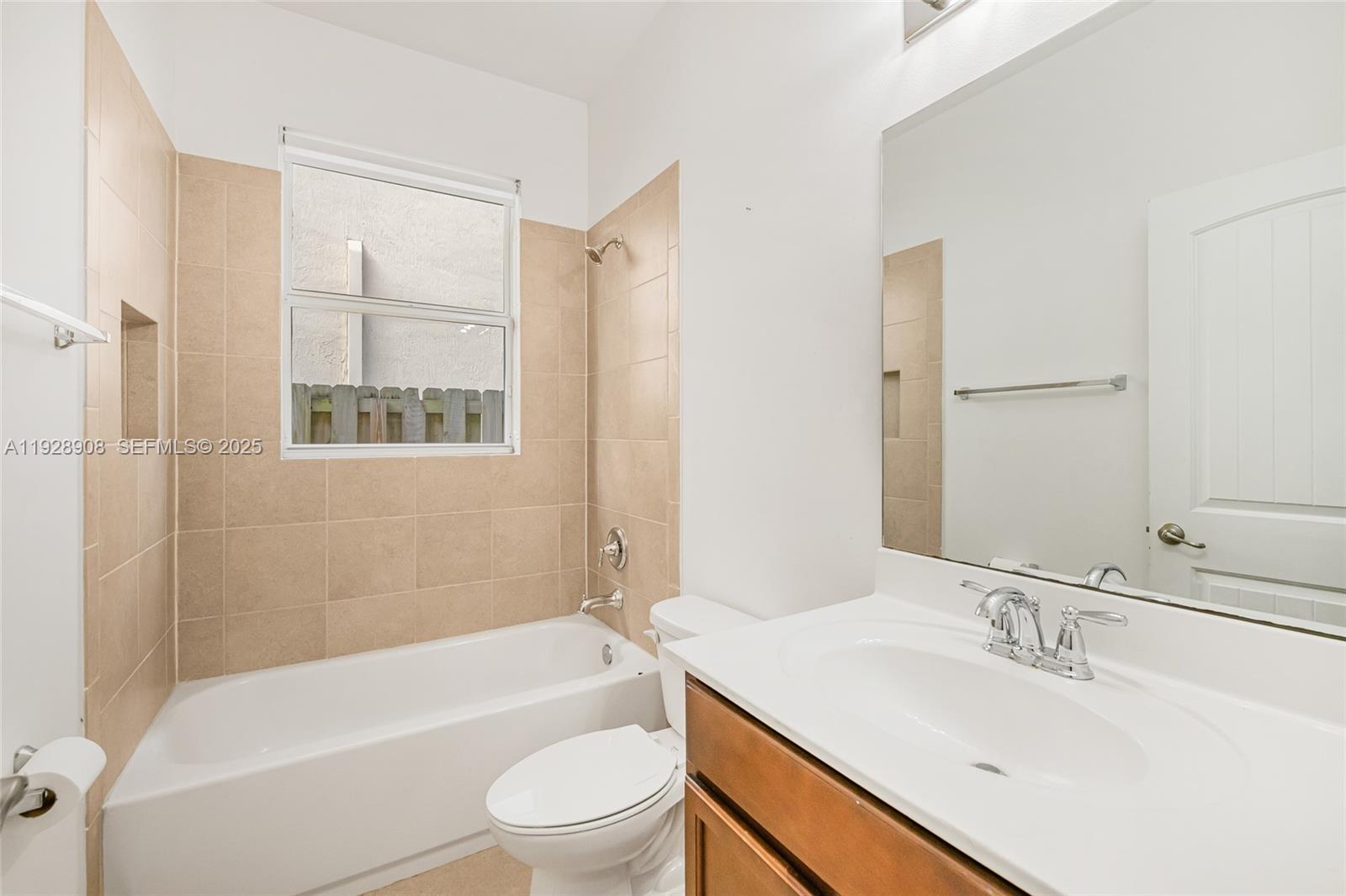 HEMINGWAY POINT - Residential