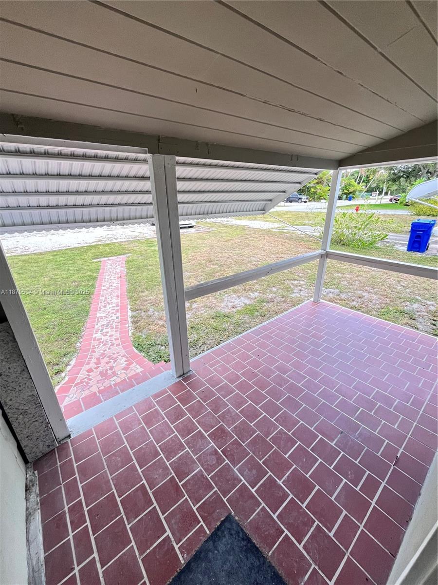 LAUDERDALE - Residential Lease