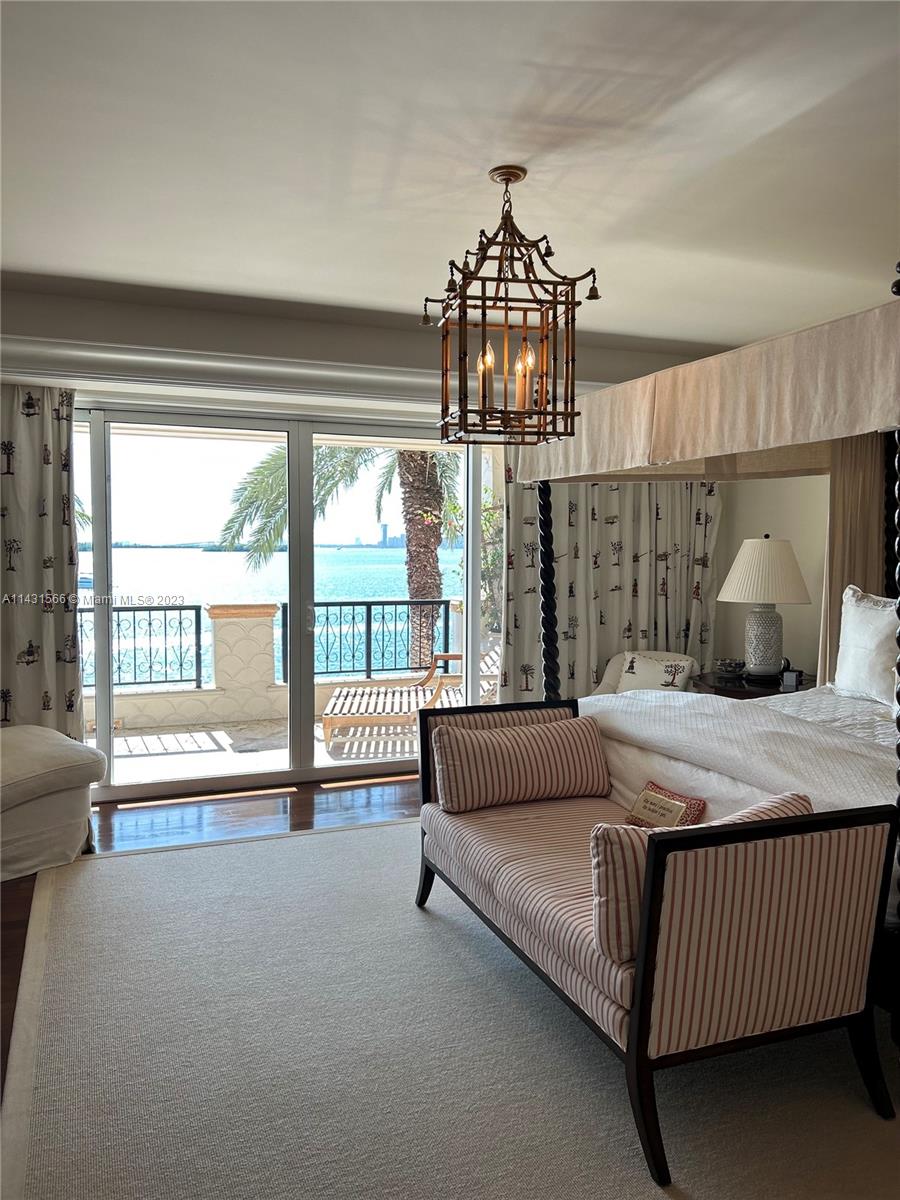 BAYVIEW AT FISHER ISLAND - Residential