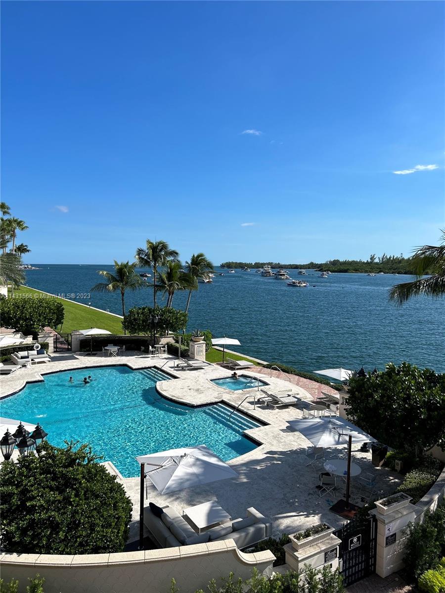 BAYVIEW AT FISHER ISLAND - Residential