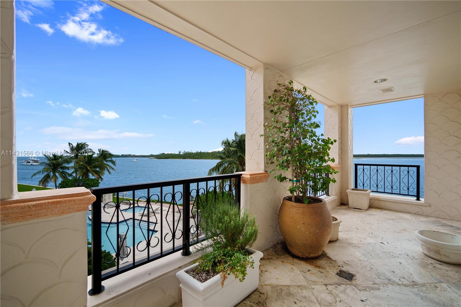 BAYVIEW AT FISHER ISLAND - Residential