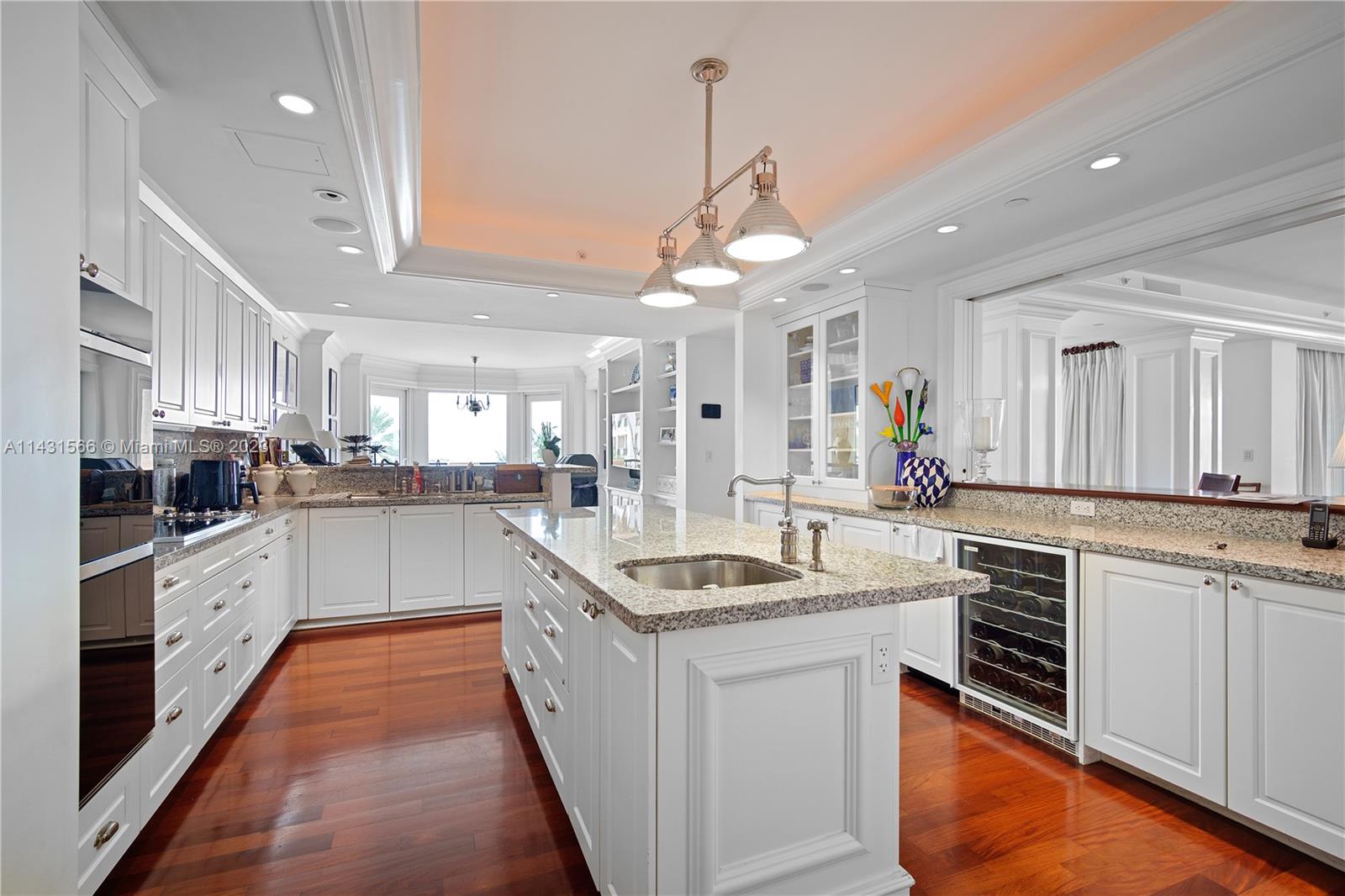 BAYVIEW AT FISHER ISLAND - Residential