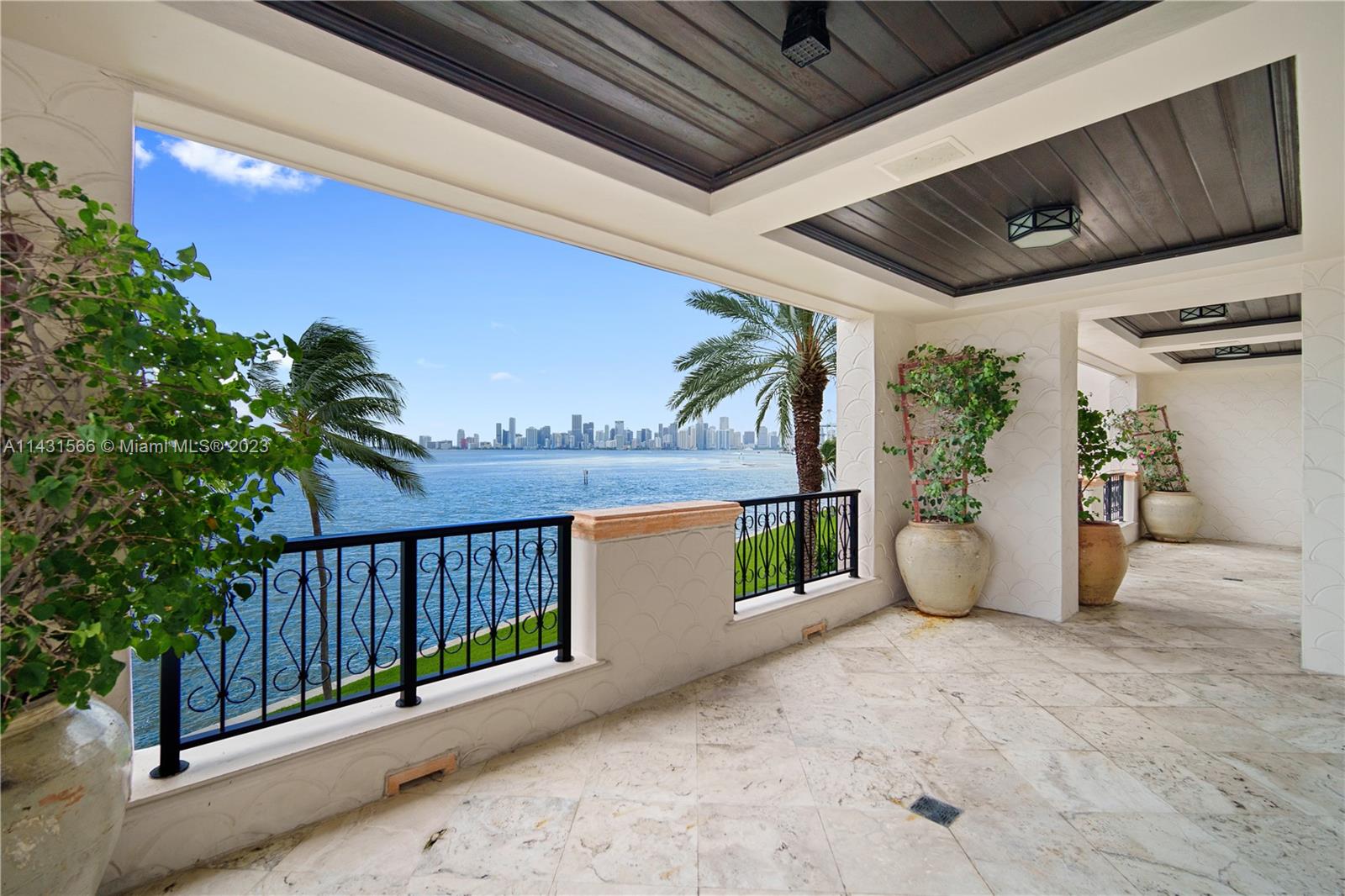 BAYVIEW AT FISHER ISLAND - Residential