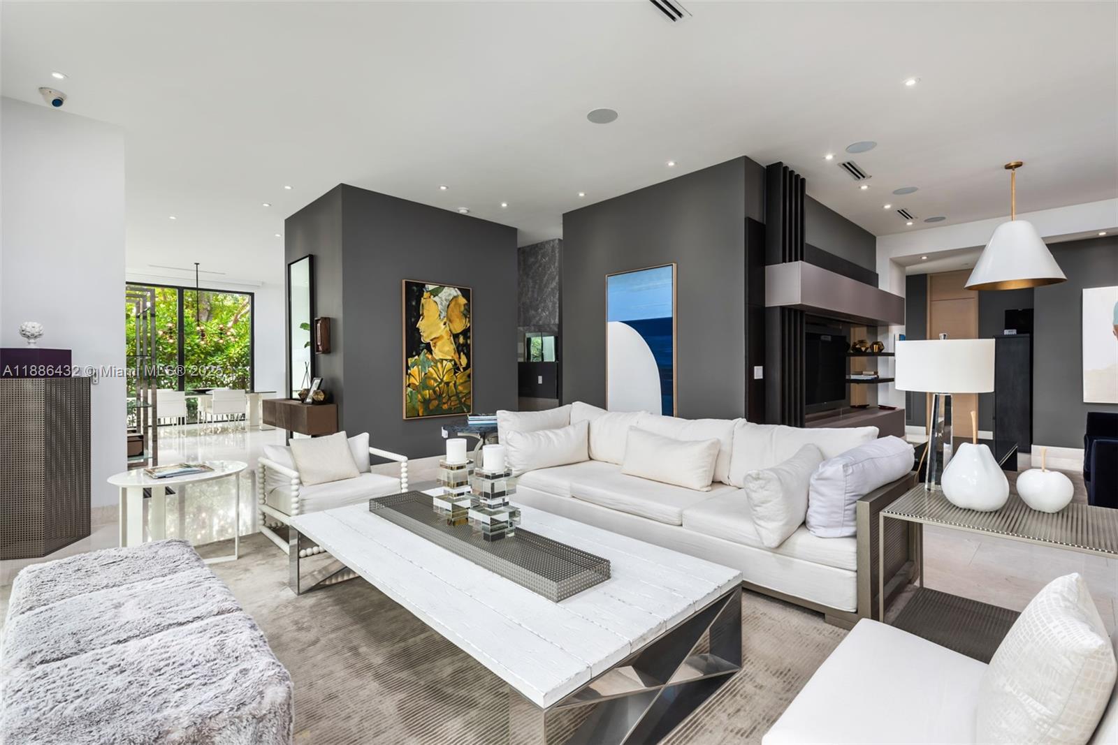 BRENTWOOD - Residential Lease
