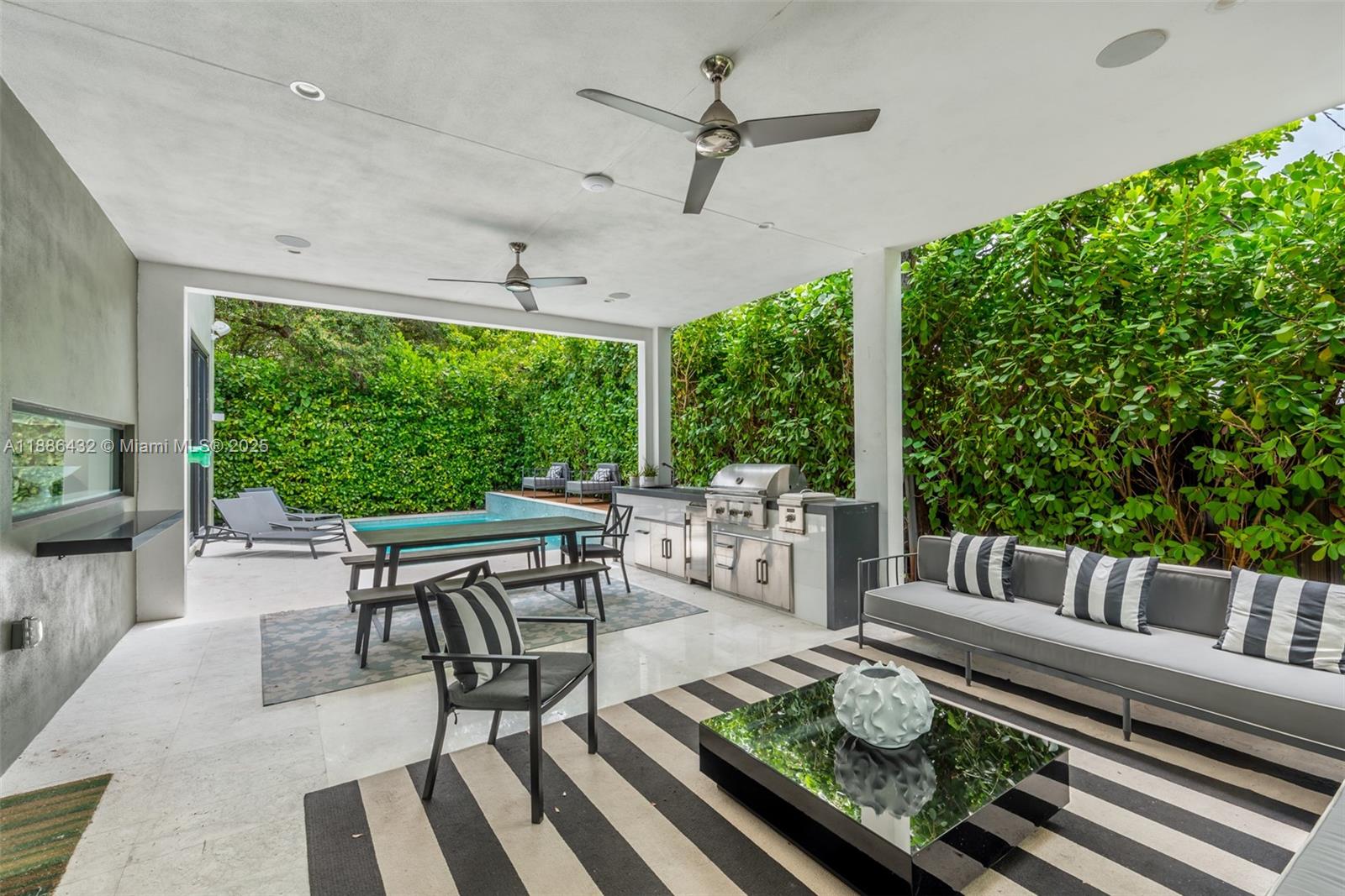 BRENTWOOD - Residential Lease