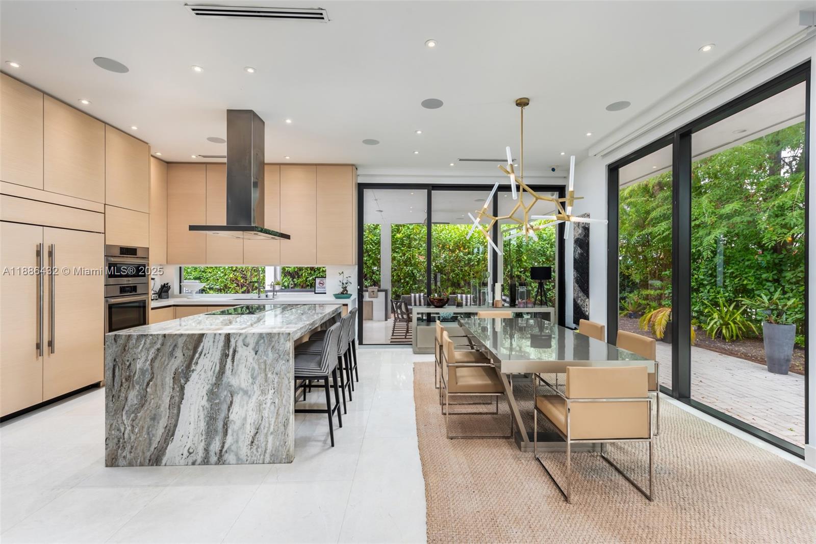 BRENTWOOD - Residential Lease