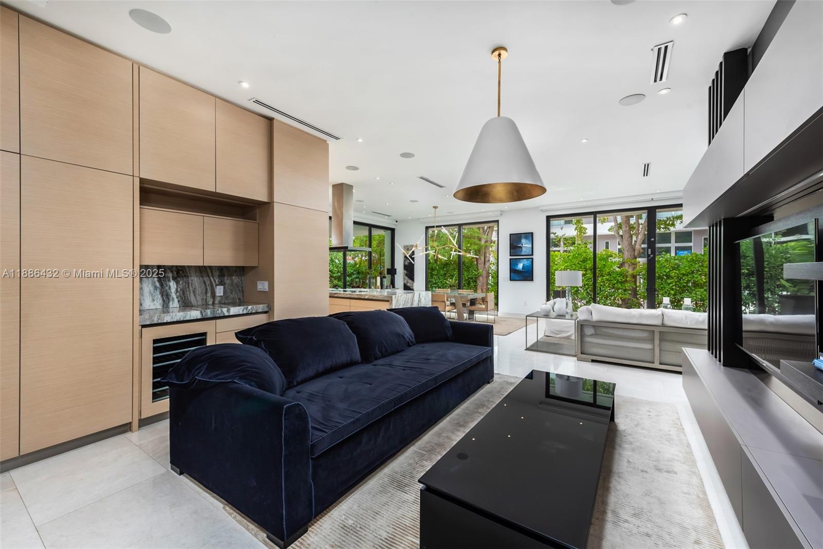BRENTWOOD - Residential Lease