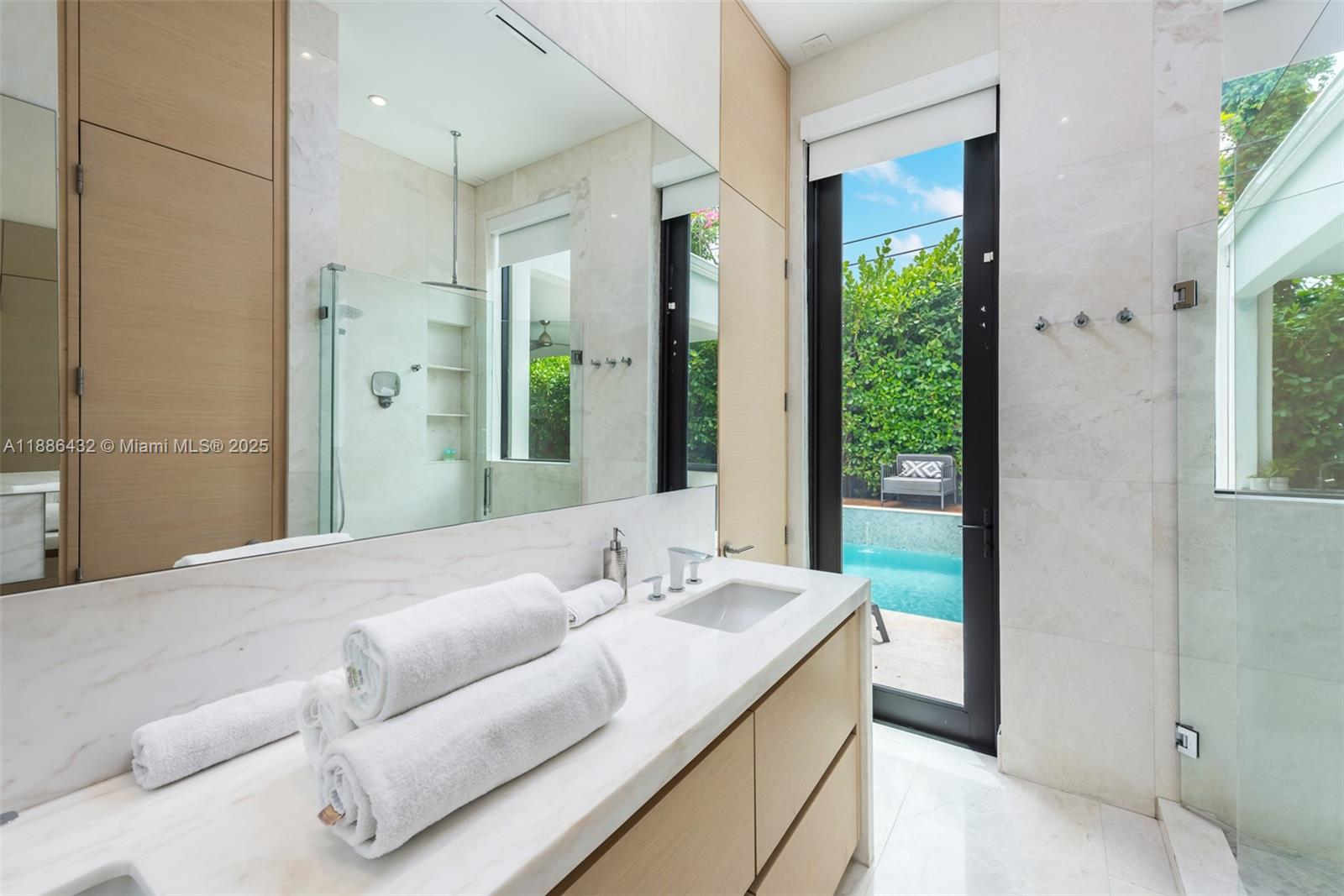 BRENTWOOD - Residential Lease