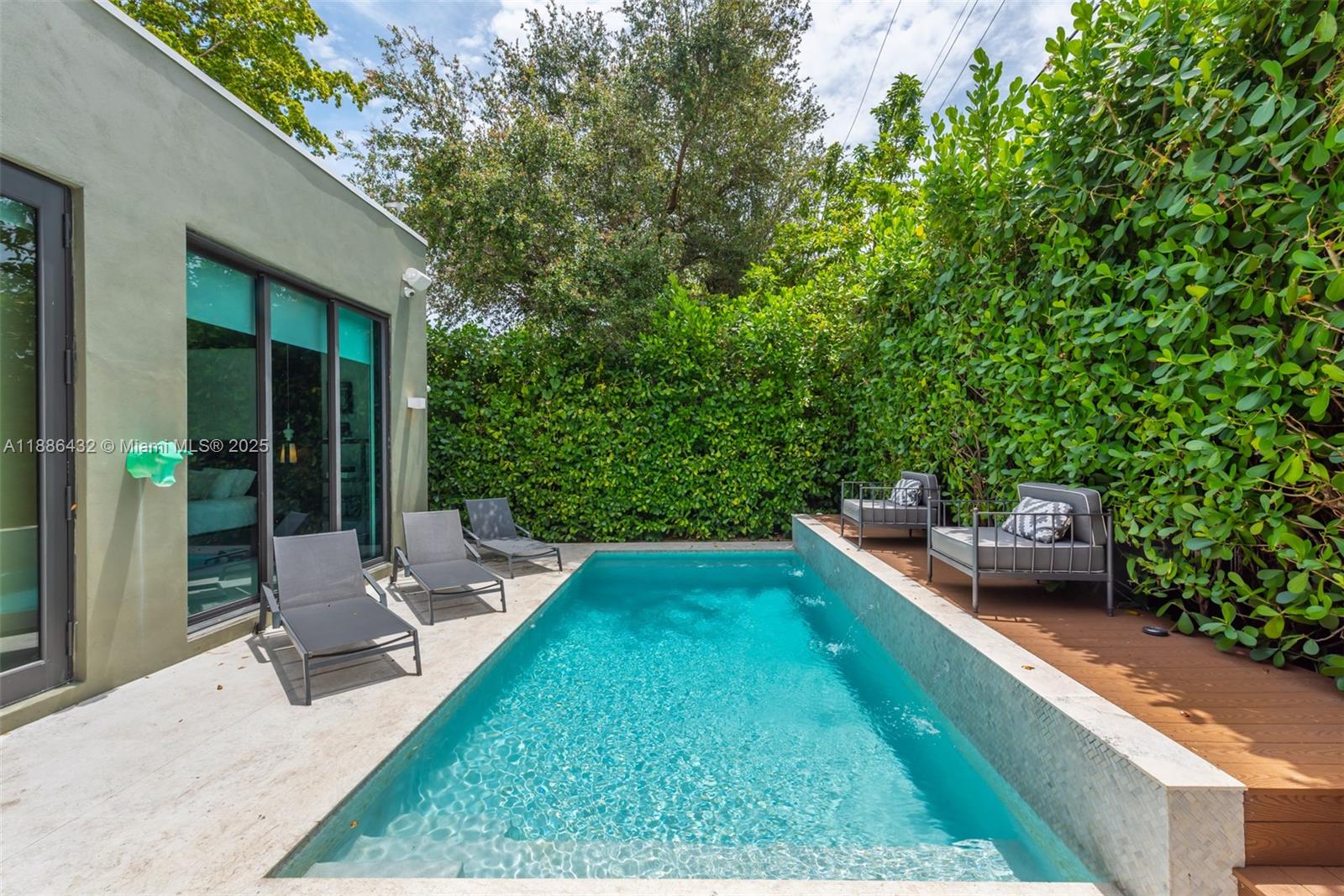 BRENTWOOD - Residential Lease