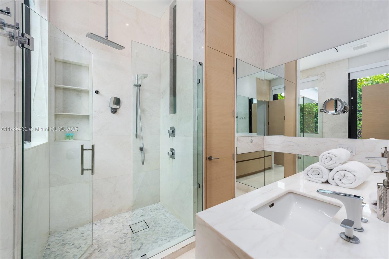 BRENTWOOD - Residential Lease